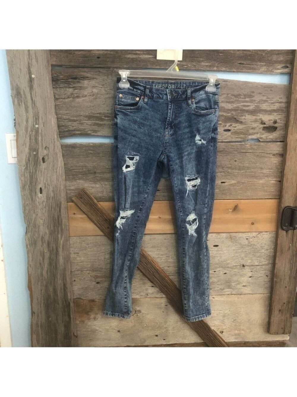 Aeropostale Size 27 Medium Wash Distressed Jeans